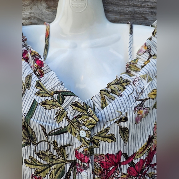 Entro Cold Shoulder Blouse - Picture 3 of 10